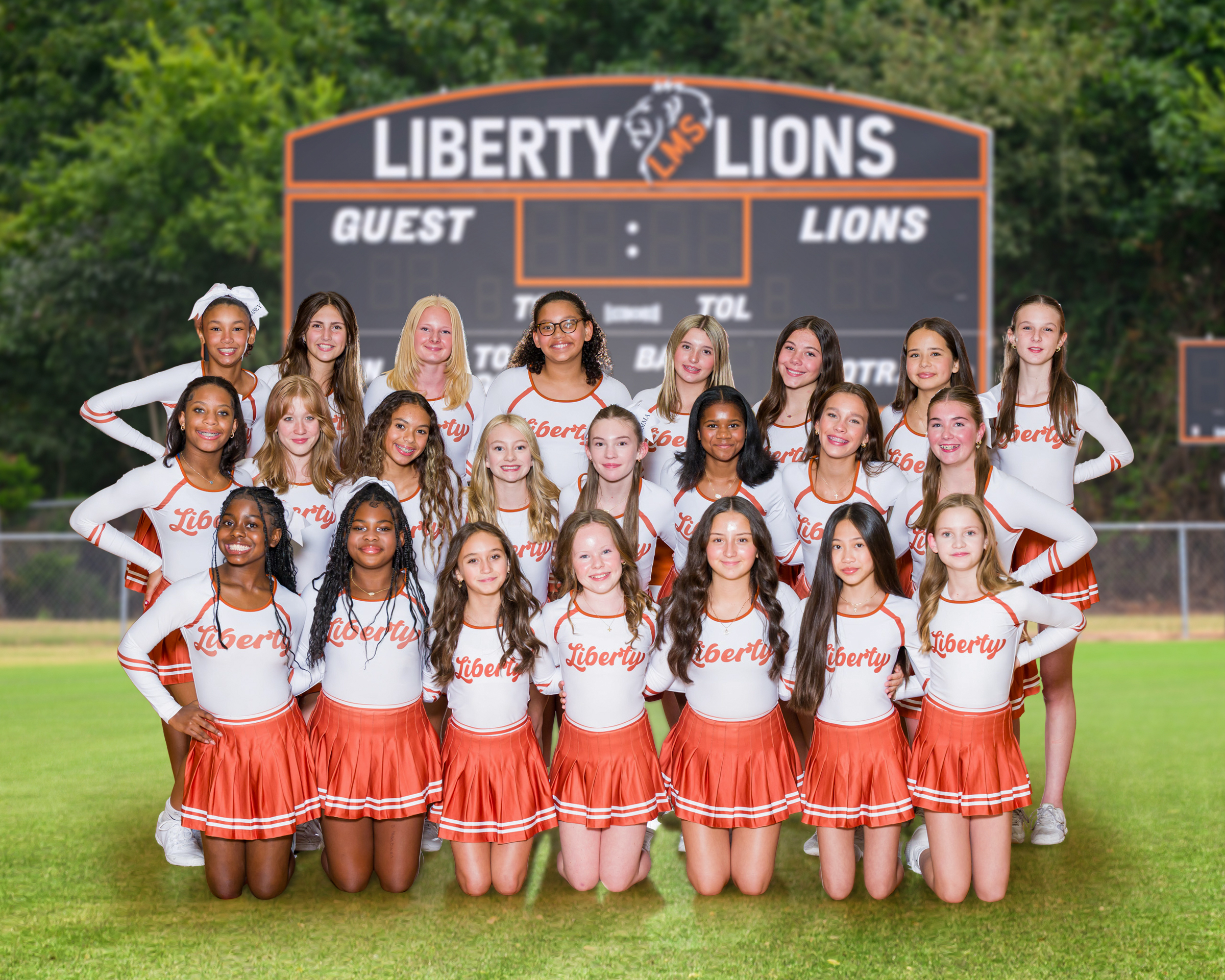 team photo of cheerleaders